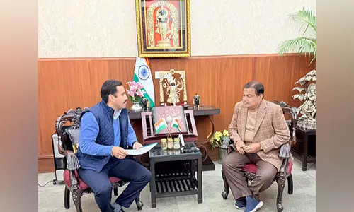 लोक निर्माण मंत्री ने सड़क संपर्क में मदद के लिए केंद्रीय मंत्री Nitin Gadkari को धन्यवाद दिया लोक निर्माण मंत्री ने सड़क संपर्क में मदद के लिए केंद्रीय मंत्री Nitin Gadkari को धन्यवाद दिया