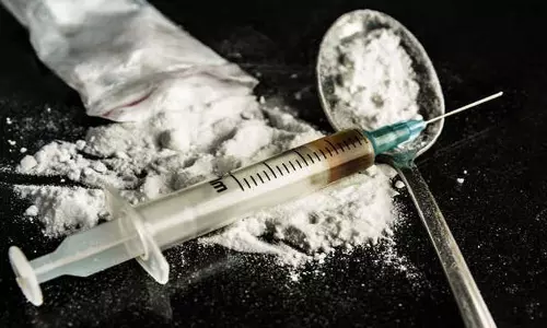 Jammu-Kashmir: एनडीपीएस एक्ट के तहत दो ड्रग तस्कर हिरासत में लिए गए Jammu-Kashmir: एनडीपीएस एक्ट के तहत दो ड्रग तस्कर हिरासत में लिए गए