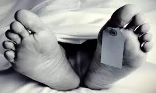 Indore : इलाज में हुई लापरवाही , डेंगू से 13 साल के बालक की मौत Indore : इलाज में हुई लापरवाही , डेंगू से 13 साल के बालक की मौत