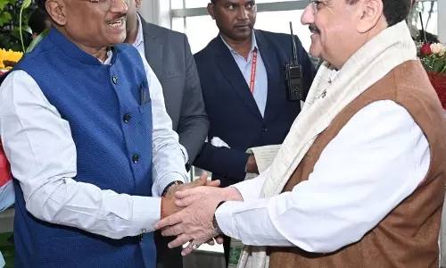 रायपुर पहुंचे केंद्रीय मंत्री जेपी नड्डा रायपुर पहुंचे केंद्रीय मंत्री जेपी नड्डा