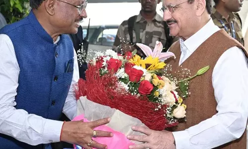 PHOTO, रायपुर पहुंचे केंद्रीय मंत्री जेपी नड्डा PHOTO, रायपुर पहुंचे केंद्रीय मंत्री जेपी नड्डा