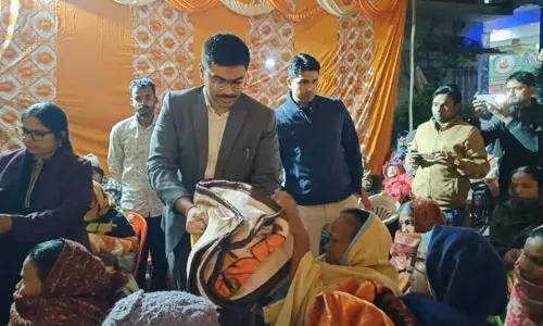 Saharanpur: जिला मजिस्ट्रेट मनीष बंसल ने देर रात अफसरों की टीम के साथ शहर का भ्रमण किया