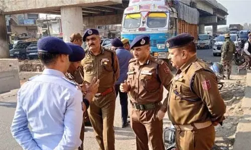 IGP ट्रैफिक जम्मू-कश्मीर ने सांबा-कठुआ में स्थिति और निर्माण कार्यों की समीक्षा की
