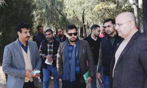 DC Rajouri ने पर्यटन क्षेत्र के कामकाज की समीक्षा की