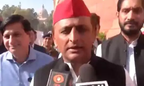 संविधान पर बहस से पहले SP प्रमुख अखिलेश यादव ने कहा, धर्मनिरपेक्षता को मजबूत किया जाना चाहिए... संविधान पर बहस से पहले SP प्रमुख अखिलेश यादव ने कहा, धर्मनिरपेक्षता को मजबूत किया जाना चाहिए...