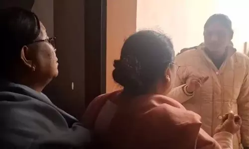 Manipur की महिला नेताओं को हिरासत में लेने के लिए दिल्ली पुलिस की आलोचना Manipur की महिला नेताओं को हिरासत में लेने के लिए दिल्ली पुलिस की आलोचना