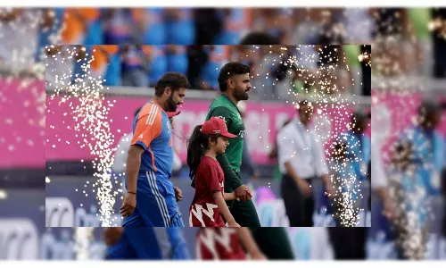 क्या बाबर आजम तोड़ पाएंगे रोहित शर्मा का वर्ल्ड रिकॉर्ड क्या बाबर आजम तोड़ पाएंगे रोहित शर्मा का वर्ल्ड रिकॉर्ड