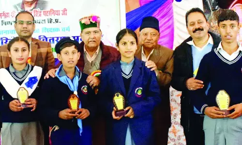HP: घटासनी स्कूल में पहाड़ी-पंजाबी गीतों का तडक़ा HP: घटासनी स्कूल में पहाड़ी-पंजाबी गीतों का तडक़ा