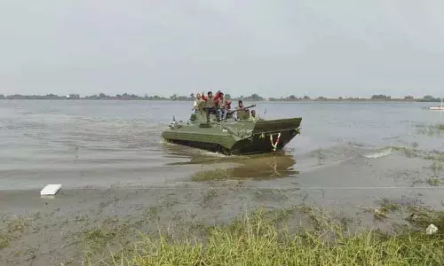 BMP-II, BMP-2K का फ्लोटिंग परीक्षण मलकापुर पेद्दा चेरुवु में आयोजित किया BMP-II, BMP-2K का फ्लोटिंग परीक्षण मलकापुर पेद्दा चेरुवु में आयोजित किया