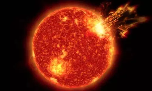 हर 100 साल में सूर्य जैसे तारों से प्रचंड सुपरफ्लेयर्स फूटते हैं: अनुमान