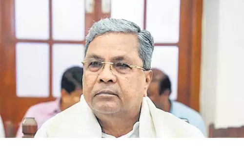 Lathicharge case: सिद्धारमैया ने कहा- कोई कानून को हाथ में ले तो सरकार आँखें बंद कर नहीं रह सकती
