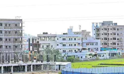Adilabad में रियल एस्टेट सेक्टर संकट में