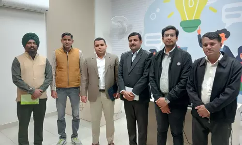 Churu: जिला कलेक्टर अभिषेक सुराणा ने युवा इनोवेटर्स को किया प्रोत्साहित Churu: जिला कलेक्टर अभिषेक सुराणा ने युवा इनोवेटर्स को किया प्रोत्साहित