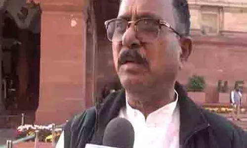 Pushpa 2 स्टार की गिरफ्तारी पर लोकसभा सांसद मल्लू रवि ने कही ये बात Pushpa 2 स्टार की गिरफ्तारी पर लोकसभा सांसद मल्लू रवि ने कही ये बात