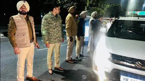 Police ने शराब पीकर गाड़ी चलाने वालों पर कार्रवाई करते हुए 31 चालान काटे