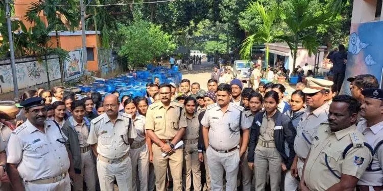 गंजम पुलिस ने देशी शराब इकाइयों पर छापा मारा, 20 गिरफ्तार