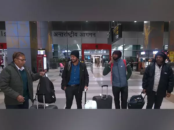 सीरिया से निकाले गए चार भारतीय Delhi airport पहुंचे, दूतावास को उनके प्रयासों के लिए धन्यवाद दिया