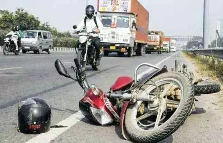 Katihar: फलका में मजदूर को बचाने में बाइक सवार की गई जान Katihar: फलका में मजदूर को बचाने में बाइक सवार की गई जान