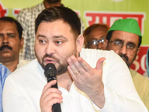 Tejashwi Yadav ने बिहार के मुख्यमंत्री पर सरकारी धन का दुरुपयोग करने का आरोप लगाया