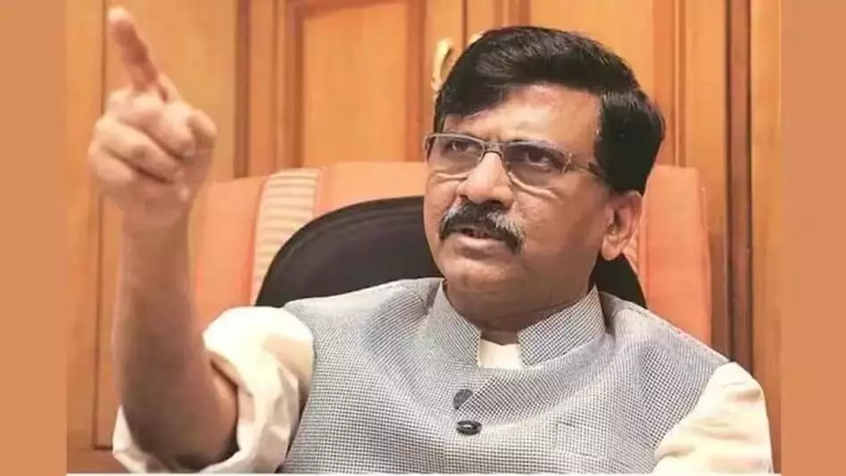 एक दूसरे के खिलाफ फाइलें बाहर आने लगी, सत्र में धमाका होगा: Sanjay Raut