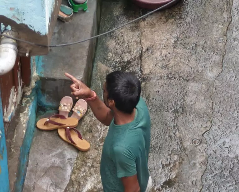 बैरन बाज़ार स्कूल और अस्पताल के पास गंजेड़ी-शराबियों का आतंक