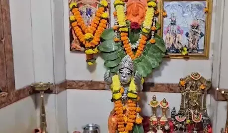 हनुमान मंदिर नहीं तोड़े जाएंगे, रेलवे का आदेश