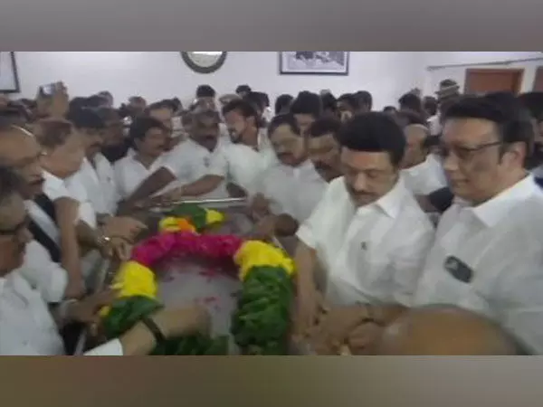 MK Stalin ने तमिलनाडु कांग्रेस के पूर्व अध्यक्ष ईवीकेएस एलंगोवन को श्रद्धांजलि दी