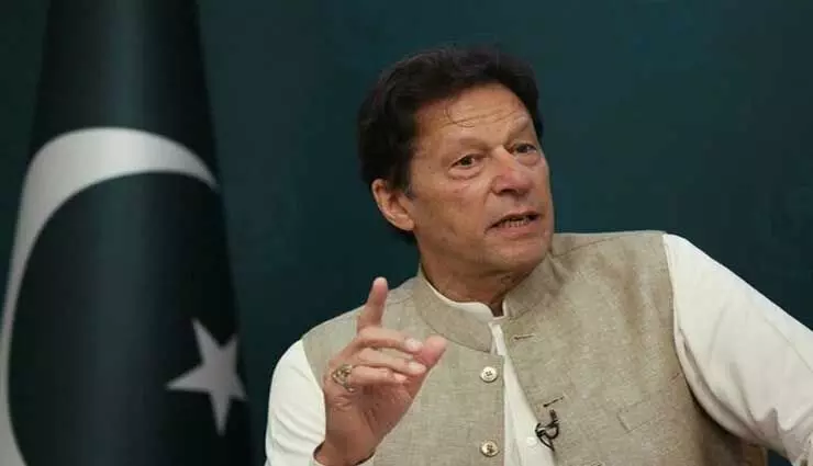 Imran Khan ने पति प्रदर्शनकारियों के खिलाफ सरकार की कार्रवाई की निंदा की