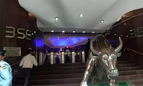 सेंसेक्स दिन के निचले स्तर से उबरा, शुक्रवार का सत्र 1% बढ़त के साथ समाप्त हुआ सेंसेक्स दिन के निचले स्तर से उबरा, शुक्रवार का सत्र 1% बढ़त के साथ समाप्त हुआ