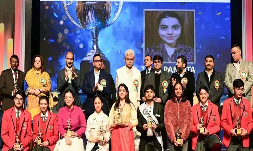 J&K: जम्मू-कश्मीर के युवा रचनात्मक परिवर्तन में सबसे आगे J&K: जम्मू-कश्मीर के युवा रचनात्मक परिवर्तन में सबसे आगे