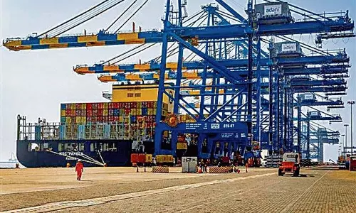 अडानी अपने संसाधनों से कोलंबो बंदरगाह का वित्तपोषण कर सकते हैं:Sri Lanka अडानी अपने संसाधनों से कोलंबो बंदरगाह का वित्तपोषण कर सकते हैं:Sri Lanka