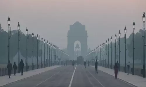 Delhi की वायु गुणवत्ता खराब बनी हुई है