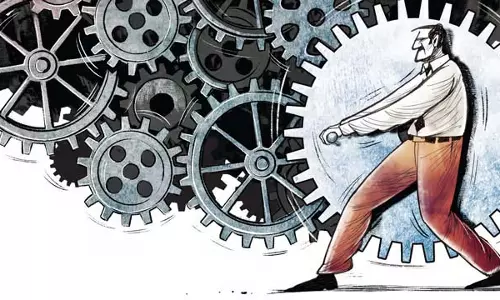 आईएएस, आईपीएस अधिकारियों की कमी से निर्णय लेने की प्रक्रिया धीमी