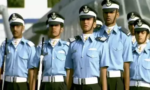 एयर चीफ मार्शल AP Singh ने एयर फोर्स अकादमी की ग्रेजुएशन परेड में कहा- संविधान की शपथ जीवन भर की प्रतिबद्धता है।
