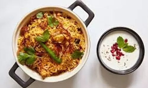 Recipe: घर पर ही सर्व करें रेस्टोरेंट जैसा स्वाद, शाही वेज बिरयानी Recipe: घर पर ही सर्व करें रेस्टोरेंट जैसा स्वाद, शाही वेज बिरयानी