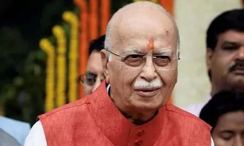भाजपा के वरिष्ठ नेता लालकृष्ण आडवाणी अस्पताल में भर्ती भाजपा के वरिष्ठ नेता लालकृष्ण आडवाणी अस्पताल में भर्ती