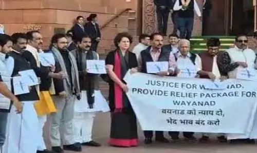 Kerala : प्रियंका गांधी आपदा के दौरान कोई भेदभाव नहीं