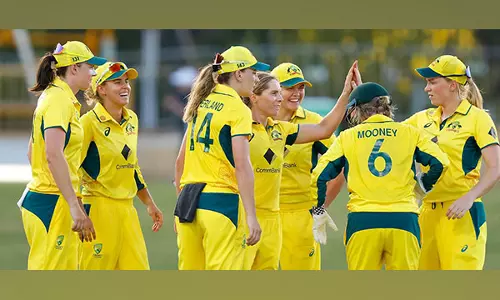 घुटने की चोट के कारण सोफी मोलिनक्स New Zealand वनडे सीरीज से बाहर घुटने की चोट के कारण सोफी मोलिनक्स New Zealand वनडे सीरीज से बाहर