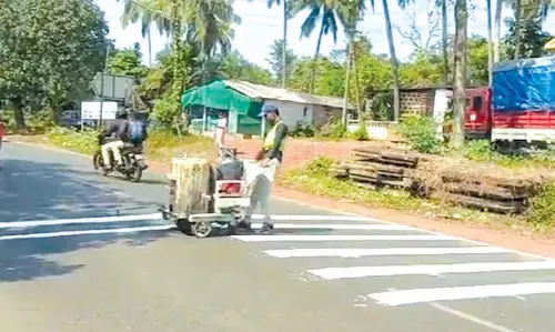 GOA: उस्गाओ में दुर्घटना संभावित क्षेत्र में रम्बलर स्ट्रिप्स स्थापित की GOA: उस्गाओ में दुर्घटना संभावित क्षेत्र में रम्बलर स्ट्रिप्स स्थापित की