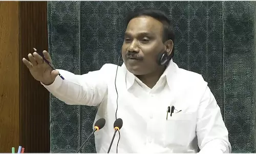 वीर सावरकर पर टिप्पणी, संसद में जमकर हंगामा