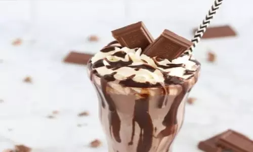 चॉकलेट लिकर शेक रेसिपी चॉकलेट लिकर शेक रेसिपी