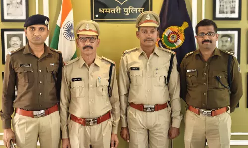2 प्रधान आरक्षक बने ASI, एसपी ने लगाया स्टार