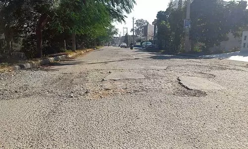Haryana : जगाधरी की सड़कें ख़राब हालत में हैं Haryana : जगाधरी की सड़कें ख़राब हालत में हैं