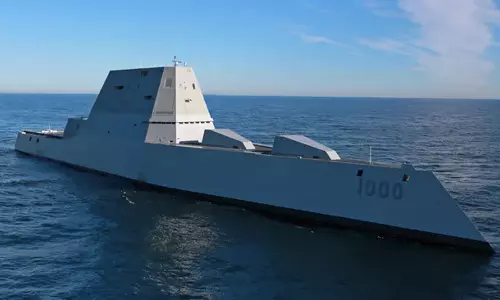 Hypersonic मिसाइलों को ले जाने वाला पहला स्टील्थ विध्वंसक