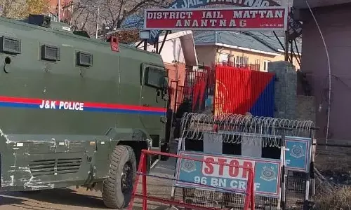 South Kashmir: सीआईके ने आतंकी मामले में छापेमारी की