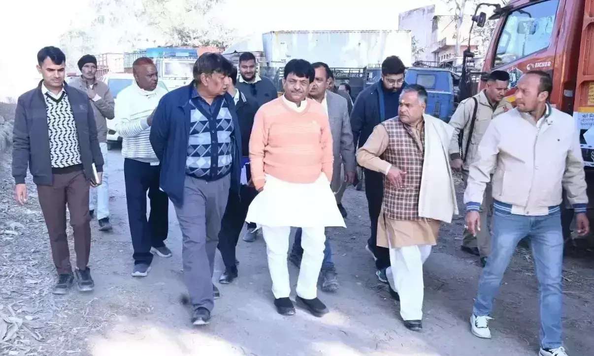 Muzaffarnagar: मंत्री कपिल देव ने किया निर्माणाधीन गेस्ट हॉउस का स्थलीय निरीक्षण