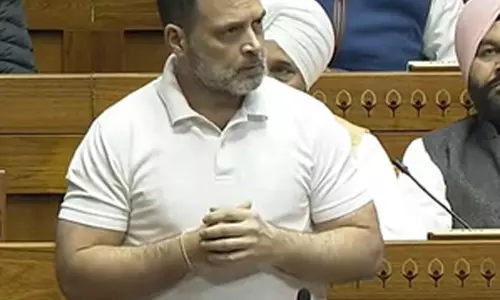 भाजपा आज द्रोणाचार्य की तरह युवाओं का अंगूठा काट रही है : राहुल गांधी भाजपा आज द्रोणाचार्य की तरह युवाओं का अंगूठा काट रही है : राहुल गांधी