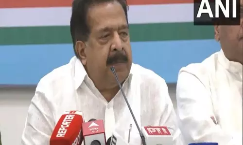 रमेश चेन्निथला ने Tamil Nadu कांग्रेस के पूर्व अध्यक्ष ईवीकेएस एलंगोवन को श्रद्धांजलि दी