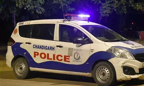 VIP सुरक्षा कर्मचारियों का मैदान में प्रवेश वर्जित VIP सुरक्षा कर्मचारियों का मैदान में प्रवेश वर्जित