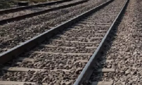 हेड कांस्टेबल ने रेलवे ट्रैक पर किया सुसाइड, पत्नी और ससुराल वालों पर लगाया गंभीर आरोप